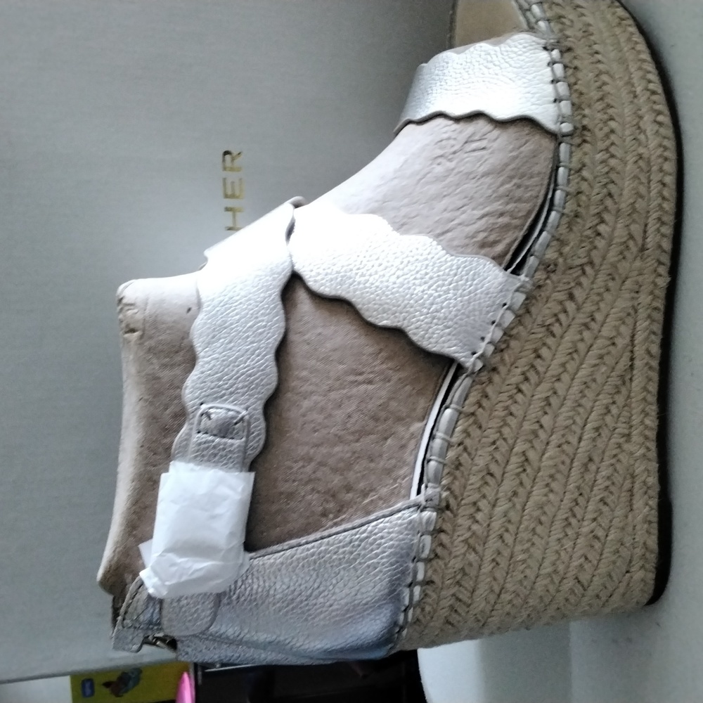 Silver scalp straps wedges